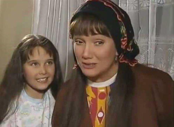 <p>2000'li yılların başında ekrana gelen ve o dönemin en çok izlenen dizileri arasında yer alıyordu. </p>

<p> </p>
