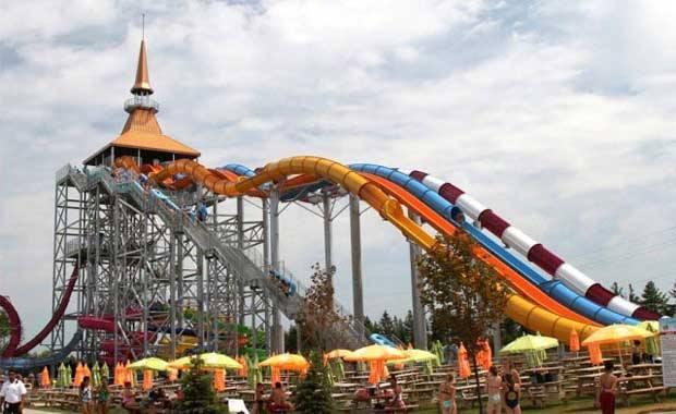 <p><strong>Summit Plummet</strong></p>
<p>Florida’da bulunan Disney’in Blizzard plajı</p>