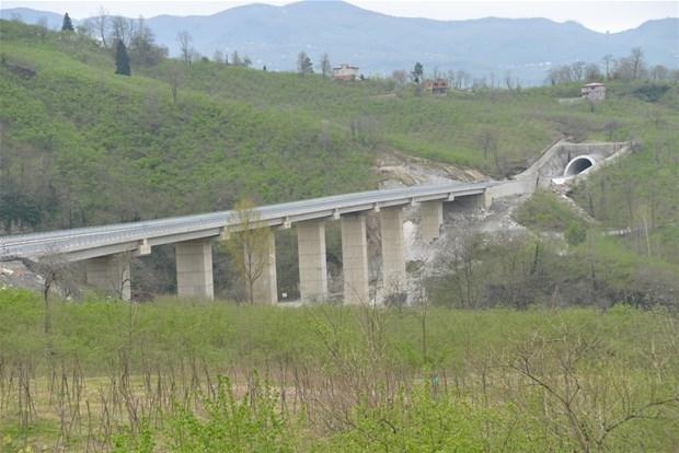 <p>Ordulu hemşehrilerimizin bu yönde bize çok ciddi talepleri olmuştur. İnşallah her bir tünelimizin önünde şehitlerimizin isimleri yer alacaktır."</p>
