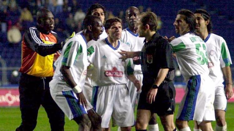 <p><strong>Çaykur Rizespor - 2001 / 02</strong></p>

<p><strong>Önceki sezon Lig sırası:</strong> 9</p>

<p><strong>O sezon sonu lig sıralaması:</strong> 16</p>

<p><strong>Avrupa'da ilerlediği nokta:</strong> UEFA Intertoto Kupası 1. Tur'da elendi</p>
