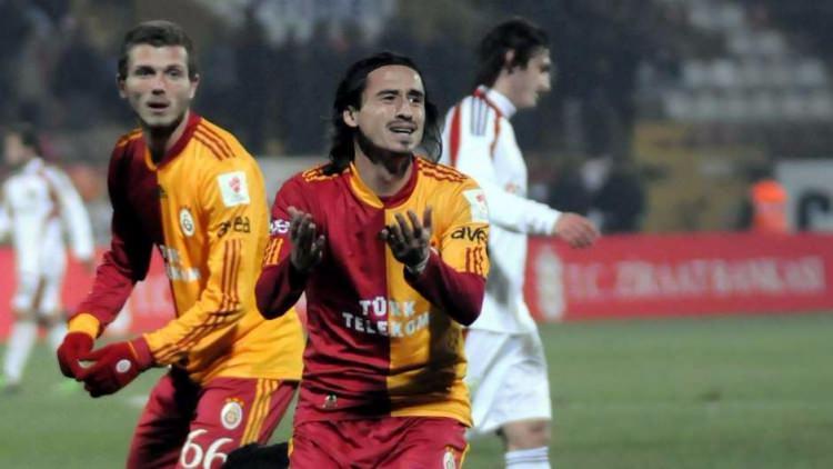 <p><strong>Galatasaray - 2010 / 11</strong></p>

<p><strong>Önceki sezon Lig sırası:</strong> 3</p>

<p><strong>O sezon sonu lig sıralaması: </strong>8</p>

<p><strong>Avrupa'da ilerlediği nokta:</strong> UEFA Avrupa Ligi ön eleme play off turunda elendi</p>
