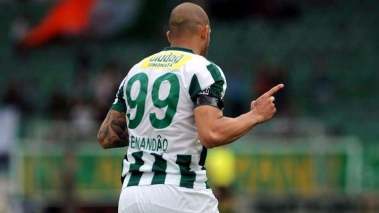 <p><strong>Bursaspor - 2014 / 15</strong></p>
<p><strong>Önceki sezon Lig sırası:</strong> 8</p>
<p><strong>O sezon sonu lig sıralaması: </strong>6</p>
<p><strong>Avrupa'da ilerlediği nokta:</strong> UEFA Avrupa Ligi ön eleme 2. Tur'da elendi</p>