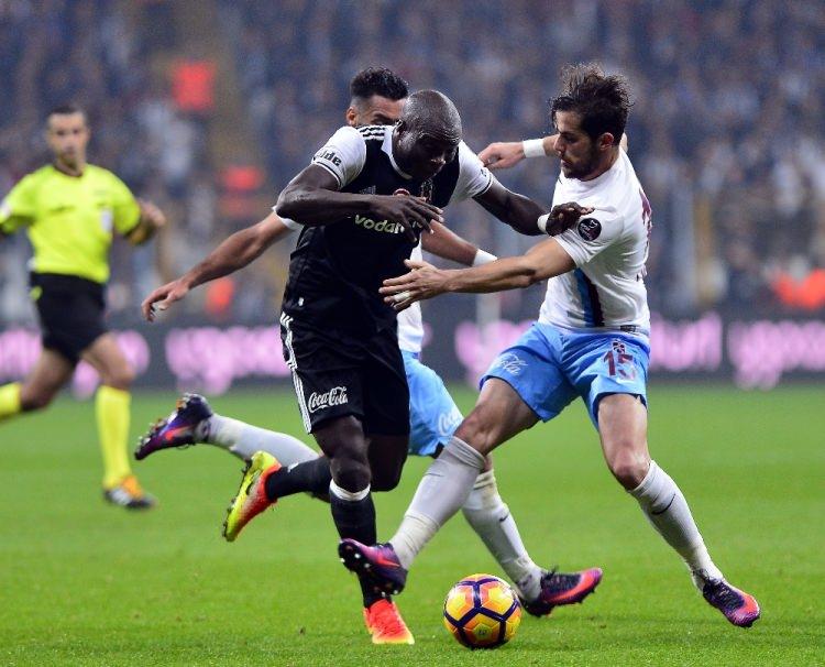 <p><span style="color:#FFFF00"><strong>Namağlup</strong></span></p>
<p>Medipol Başakşehir'i takip eden yenilgisiz Beşiktaş ise 7 galibiyet ve 3 beraberlik sonucunda 24 puan topladı. Siyah-beyazlı takım kaydettiği 21 golle, en skorer ikinci takım unvanını 5. sıradaki Fenebahçe ile paylaştı.</p>