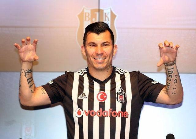 <p>GARY MEDEL - 2 MİLYON 300 BİN EURO</p>