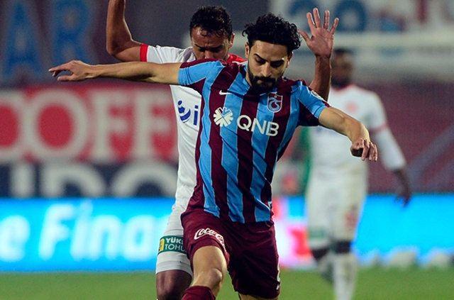 <p>Süper Lig'de ilk yarının sona ermesine kısa bir süre kala çok büyük bir transfer savaşı kapıya dayanmış durumda.</p>
