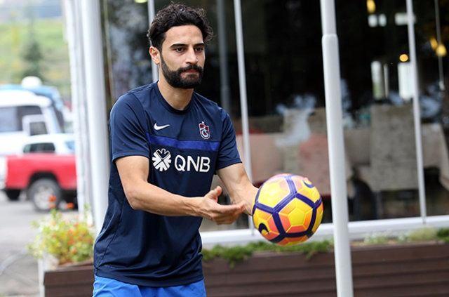 <p>Bordo-Mavili kulüp, sezon sonunda sözleşmesi bitecek olan yıldız futbolcu ile görüşmelerini sürdürüyor.</p>