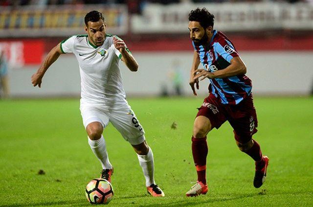 <p>Fakat Fenerbahçe, Beşiktaş ve Galatasaray da pusuda bekliyor.</p>