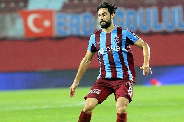 <p>Eğer Trabzonspor, Ekici ile anlaşma sağlayamazsa İstanbul'un üç büyük kulübü hemen devreye girecek.</p>