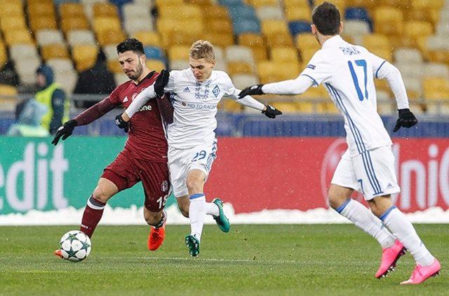 <p><strong>TOLGAY'IN ALTERNATİFİ Mİ?</strong><br />
Beşiktaş kulislerinde konuşulanlara göre, Mehmet Ekici'nin gündeme gelmesinin sebebi Tolgay Arslan...</p>
