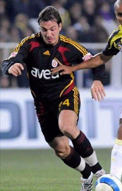 <p>Volkan Yaman - Galatasaray</p>
<p> </p>