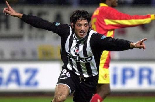<p><strong>2001-02</strong><br />
İlhan Mansız - 21 gol<br />
Beşiktaş</p>