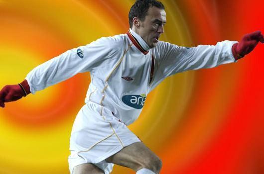 <p><strong>2001-02</strong><br />
Arif Erdem - 21 gol<br />
Galatasaray</p>