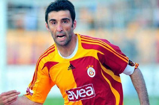 <p><strong>1996-97</strong><br />
Hakan Şükür - 38 gol<br />
Galatasaray</p>