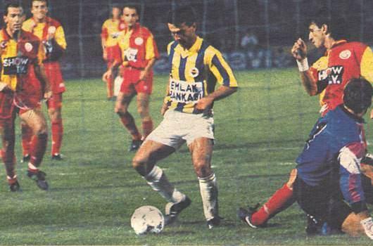 <p><strong>1993-94</strong><br />
Bülent Uygun - 22 gol<br />
Fenerbahçe</p>