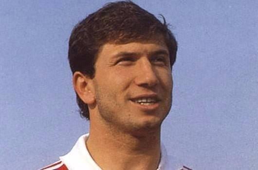 <p><strong>1985-86</strong><br />
Tanju Çolak - 33 gol<br />
Samsunspor</p>