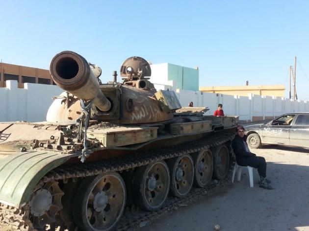 <p>Suriye'de Esed rejimi ile muhalif gruplar arasında yaşanan &ccedil;atışmalar nedeniyle bir&ccedil;ok b&ouml;lgede okullar kapandı.</p>