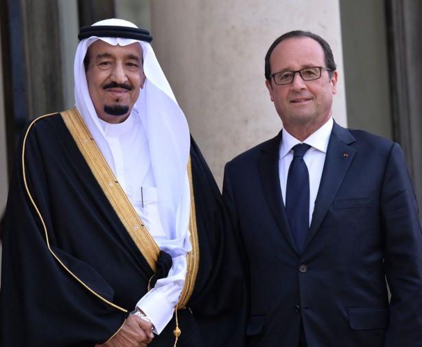 <p> Fransa Cumhurbaşkanı Francois Hollande (sağda), 1 Eylül 2014'te Suudi Arabistan Veliaht Prensi Selman Bin Abdulaziz (solda) ile Elysee Sarayı'nda bir araya gelmişti. </p>