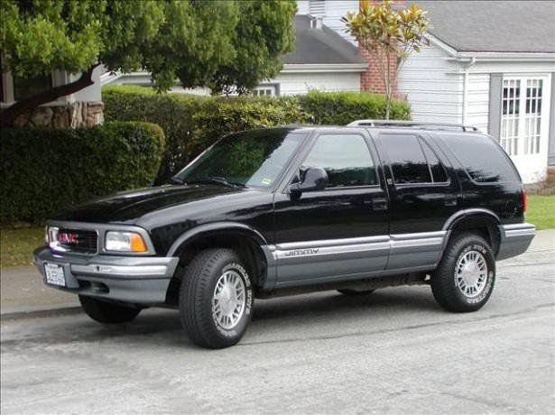 <p>GMC Jimmy'yi meraklıları 1991 ve 1998 model yılı aralığında 16.250 TL ile 26.000 TL fiyatla satın alabiliyor.</p>