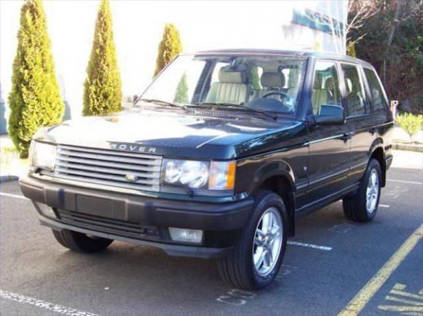<p>Range Rover ise 1973 ve 2003 model yılları arasında 5.000 TL ile 60.000 TL fiyat aralığında satılıyor.</p>
<p> </p>