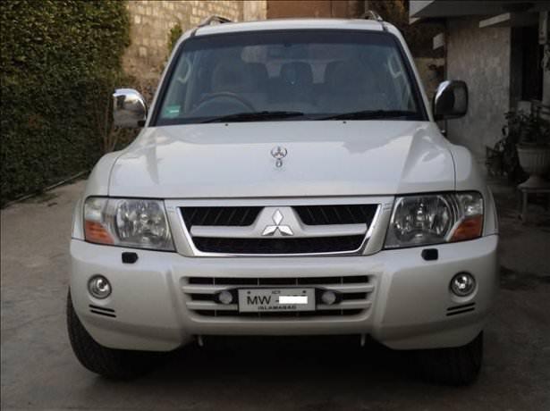 <p>Mitsubishi Pajero ise 1984-2007 yılları arasında 13.500 TL ile 59.500 TL arasında satılıyor.</p>

<p> </p>
