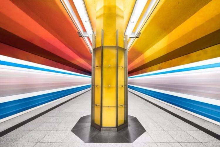 <p>Akademi için yaptığı proje tamamlandıktan sonra Forsyth, metro serisini dünyadaki metro istasyonlarının sanat ve mimarisini belgelediği kişisel bir araştırma olarak sürdürmüş.</p>

<p> </p>

