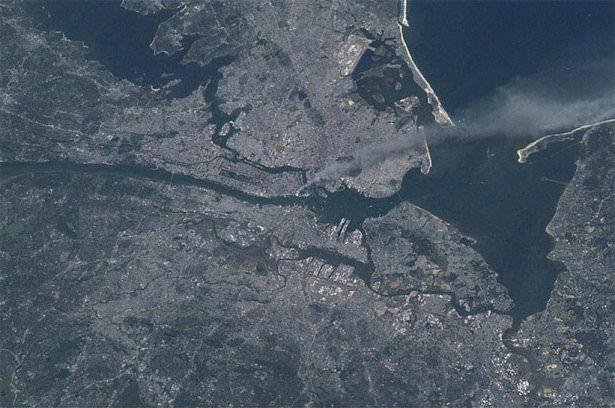 <p>11 Eylül 2001 günü New York Şehri</p>

<p> </p>
