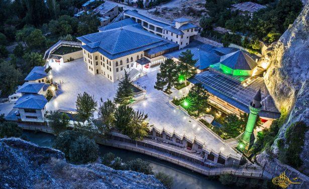 <p>Somuncu Baba Külliyesi ve Camii</p>
