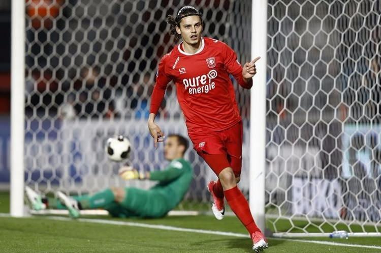 <p>Enes Ünal</p>

<p>Forvet</p>
