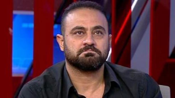 <p>Hasan Şaş</p>

<p>Bu İzlanda dediğin takım topu kaleye elle bile 3 defa anca götürür. (Türkiye - İzlanda'ya 3-0 mağlup oldu)</p>
