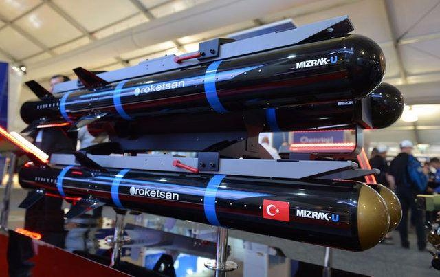 <p><em>Roketsan'ın son 10 yılda çok yol aldığını dile getiren Yaşar, şöyle devam etti:</em></p>

<p>"Sadece 2016'da 4 ayrı ürünümüz kalifiye oldu. Önümüzdeki 7 yılda, şu ana kadar ürettiğimiz veya kalifiye ettiklerimiz kadar ürün çeşidimiz hizmete girecek. Daha büyük sistemler... Artık boyları 2 metre değil, 6-8 metre olan büyük sistemler, füzeler devreye girecek. Bunları sanayicilerimizle üreteceğiz.</p>

<p> </p>

<ul>
</ul>

<ul>
</ul>
