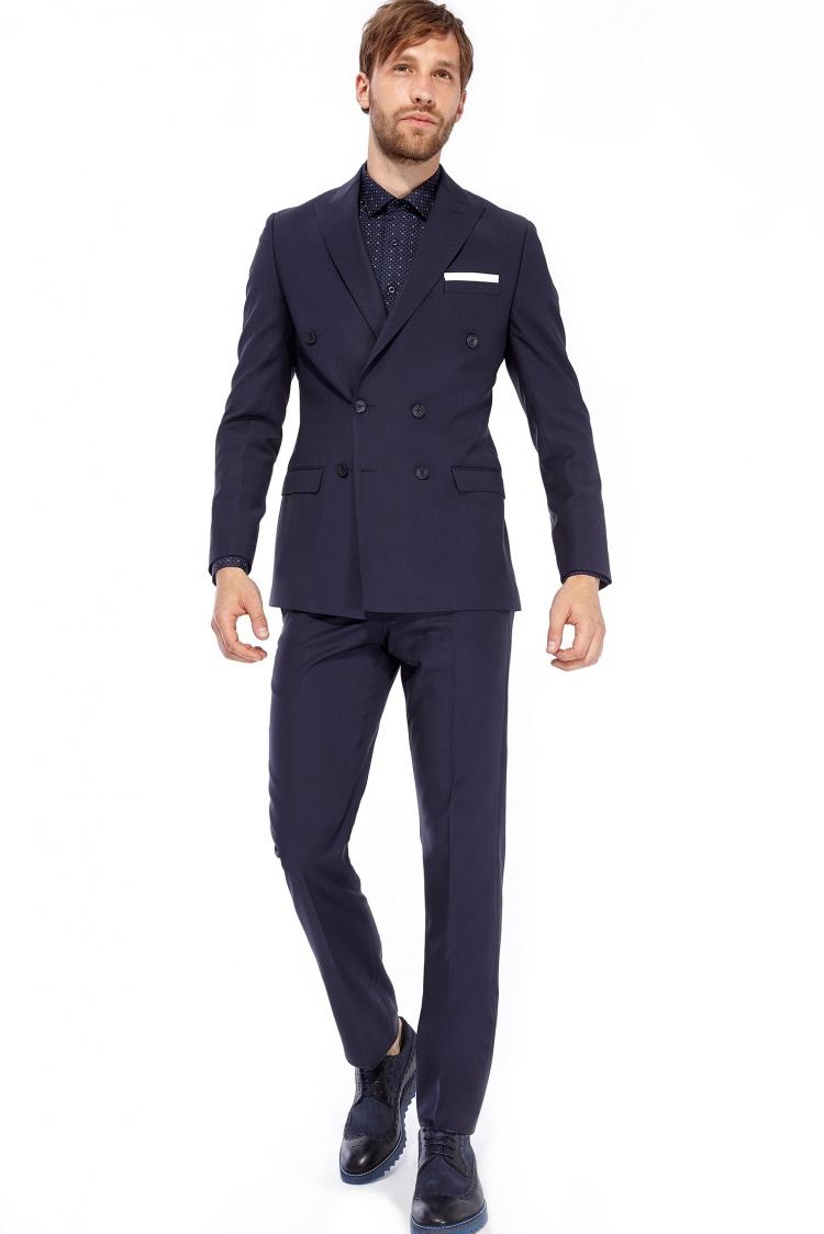 <p>Kiğılı Slim Fit Kruvaze Takım Elbise </p>

<p><strong>699.98 TL</strong></p>
