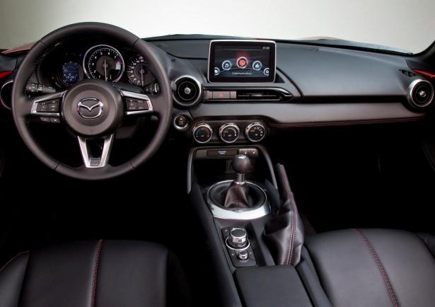 <p><span style="color:#FFFFFF">Her ne kadar ödülü MX-5 alsa da, finale Almanlar damga vurdu. Final aşamasında Audi A4 ile Mercedes Benz GLC de yer aldı. Ancak Japonlar, iki Alman markanın arasından sıyrılarak ödüle uzandı.</span></p>