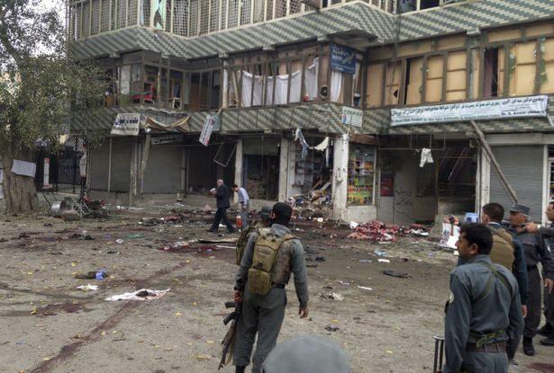 <p>Nangarhar Emniyet Müdürü Fazel Ahmad Şerzad, daha önce AA muhabirine yaptığı açıklamada, bomba yüklü motosikletle kalabalık bir pazar yerinde düzenlenen intihar saldırısında 22 sivilin öldüğünü, 50 sivilin yaralandığını söylemişti.</p>

<p> </p>
