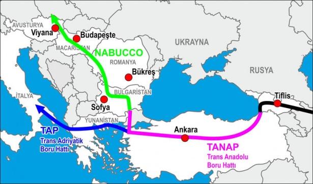<p>BATI’NIN HİSSE GASPI<br />
TANAP Türkiye için ne kadar önemli bir projeyse Batı için de o kadar can sıkıcı. Batı sermayesinin canını sıkan ise Türkiye’nin TANAP’taki hissesi. Doğalgaz transferinde petrolde de olduğu gibi bugüne kadar hep Batı sermayesi kaymağı yiyen taraf oldu.<br />
Nerede bir enerji kaynağı var, vananın başına hep İngilizler, Amerikalılar, Fransızlar geçti. Çoğu zaman mal sahibinden çok karlar elde edildi.</p>