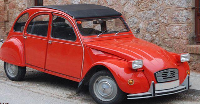 <p>32. Citroën 2CV 1948–1990</p>
