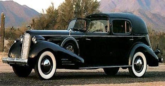 <p>23. Cadillac V-16 1930-1940</p>
