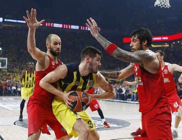 <p>Nikola Kalinic (500 bin euro)</p>
