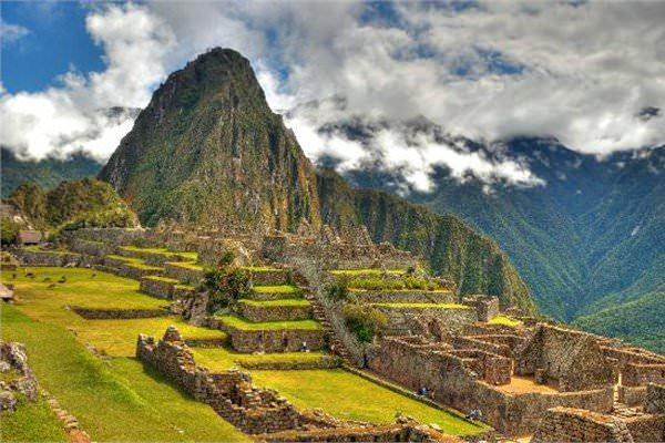 <p>Trip Advisor sitesi, dünyada öne çıkan en önemli 25 tarihi mekanı sıraladı. Listede Türkiye'den de bir yer var.<br />
 </p>

<p><strong>1. Machu Picchu Antik Şehri, Peru</strong></p>

<p> </p>
