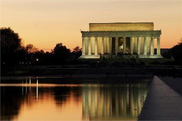 <p><strong>12. Lincoln Anıtı ve Havuz, Washington DC</strong></p>

<p> </p>
