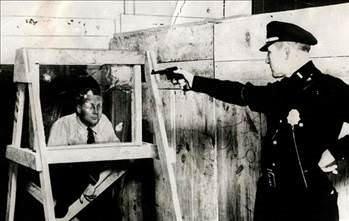 <p>1931 yılında New York'un en iyi nişancı polisi tarafından test edilen kurşun geçirmez cam.</p>