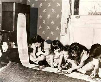 <p>İnternetin hızına sahip olmasa da, New York'daki WOR radyo istasyonu okurlarına haberleri bu faks makinesinden geçiyordu.</p>