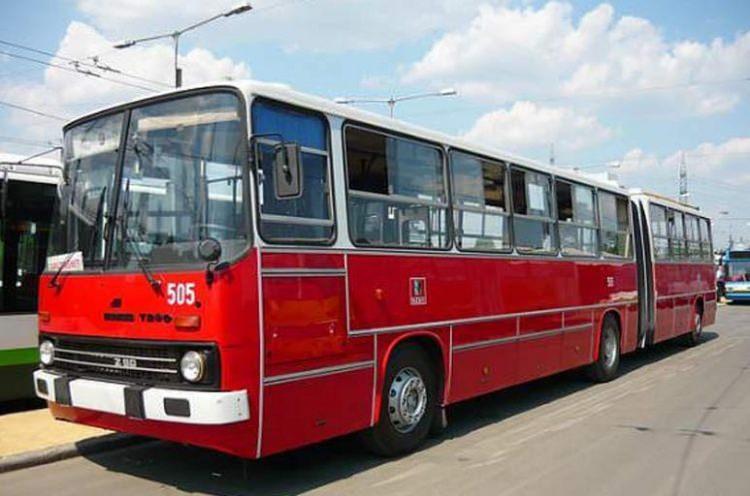 <p><strong>İlk körüklü otobüsler</strong></p>

<p>İstanbul'un ilk körüklü otobüsleri olan Ikarus IK-280'lerden 195 adet satın alınmıştı</p>
