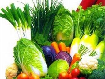 <p><span id="contextual">Salata yapraklarını tertemiz yapmanın en iyi yolu, son yıkama suyuna biraz sirke katmak. Ama unutmamanız gereken bir şey var. Yıkanan sebzeleri çok uzun süre suda bekletmeyin. Çünkü vitamin ve minerallerini kaybeder.</span></p>