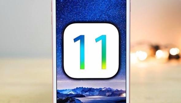 <p>iOS 11’deki en önemli yeniliklerden biri de Kontrol Merkezi'nde. Uzun yıllardır kontrol merkezi minimal bir tasarıma sahip ve pratik gibi görünse de hücresel veri gibi çok sık kullanılan bir seçenek için bile ayarlara gitmemizi gerektiriyordu. iOS 11 ile birlikte kontrol merkezi tamamen yenilendi ve artık kullanıcılar istedikleri gibi kişiselleştirebilecekler.</p>
<p> </p>