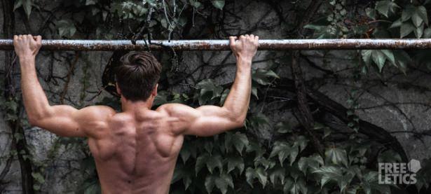 <p><strong>Freeletics</strong><br />
<br />
Freeletics, an itibariyle piyasadaki en iyi fitness uygulaması. Tüm egzersizler yardımcı videolar eşliğinde açıklanıyor ve çoğu da herhangi bir ekipman gerektirmiyor. Sonuç olarak ister fazla kilolarınızdan kurtulmak isteyin, ister kas yapınızı geliştirme arzusunda olun, Freeletics uygulaması ile spor salonlarına bağımlı kalmadan istediğiniz yerde antrenman yapabilirsiniz. Uygulamanın temel sürümü ücretsiz fakat etkin kullanım için üyelik gerekli. 13 ila 80 Euro arasında değişen fiyatlarla kendi özel fitness çalıştırıcınızı satın alabilirsiniz.</p>
