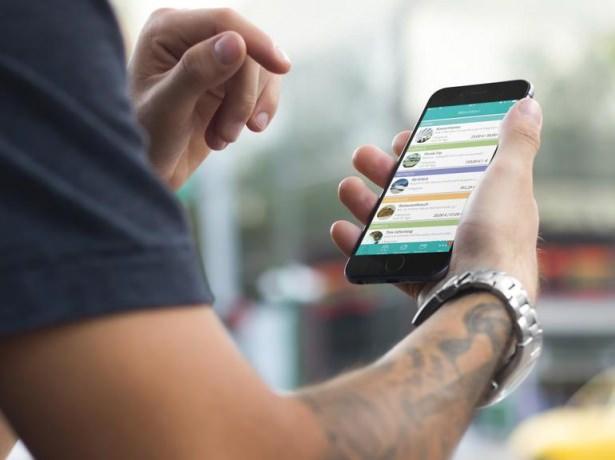 <p>Lendstar uygulaması, yaptığınız işlemlerin takibini elden bırakmadan istediğiniz şahıs veya kurumlar ile para değiş tokuşu yapmanıza olanak tanıyor. Ortak ödenmesi gereken bir faturayla karşılaştığınızda hesabı uygulamaya giriyorsunuz ve tüm kullanıcıların ne kadar ödemesi gerektiği uygulama tarafından otomatik olarak belirleniyor. </p>
