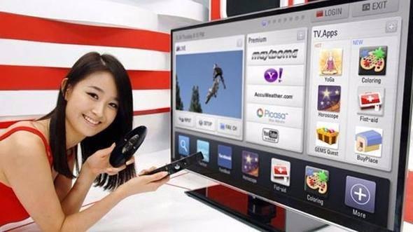 <p><strong>Çözünürlük </strong><br />
<br />
Akıllı TV satın alma rehberi içinde 4K alıp almama kararında değerlendirmeniz gereken bazı noktaları da paylaşalım. Öncelikle 50 inç ve üzeri bir TV almak istiyorsanız kesinlikle 4K'yı tavsiye ediyoruz. 4K içerikler bugün az olsa da yakın gelecekte yaygınlaşacak. Ancak daha küçük boyutlarda bir TV bakıyorsanız ve bütçeniz de çok yüksek değilse HD TV'leri tercih ederek gayet tatminkar bir TV deneyimi yaşayabilirsiniz.</p>
