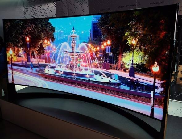 <p><strong>Ses Kalitesi </strong><br />
<br />
Ses konusunda TV'nin sahip olduğu hoparlör konfigürasyonuna bakmanız gerek. 2.1 veya 3.1 gibi konfigürasyonlar cihazın hoparlörlerin yanı sıra bas sesler için 1 adet de subwoofer'a sahip olduğu anlamına gelir. Bu konfigürasyonların sunduğu ses kalitesi daha yüksektir.</p>
