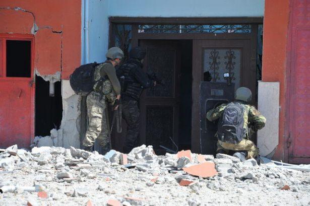 <p>Uzmana göre şu an toplam PKK’lı sayısı, 5 bin 500’ü yurtdışında olmak üzere 12 bin.</p>
