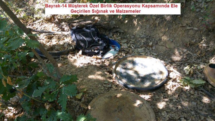 <p>Buralara gelmesinler, katılmasınlar. Gelince beyinlerini yıkıyorlar.</p>